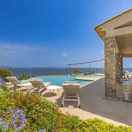 Read My Host Profile Before Request ### Luxury Sea View Villa 아파트 케인즈수르메르