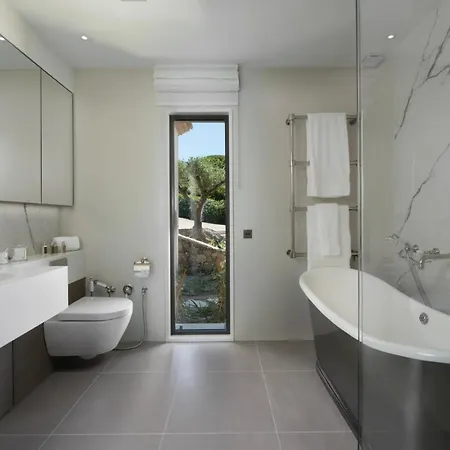 Read My Host Profile Before Request ### Luxury Sea View Villa 아파트
